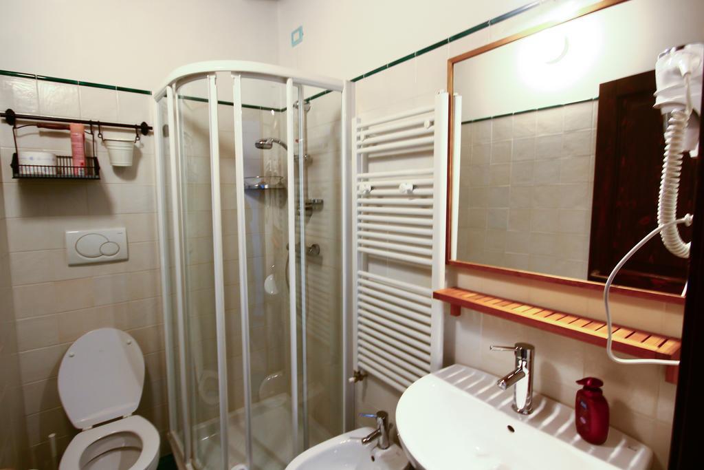 I Sassi Di San Giuseppe Guest House Montegiorgio Стая снимка
